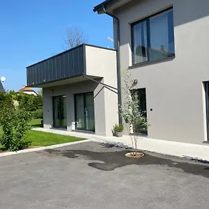 Lily Apartment