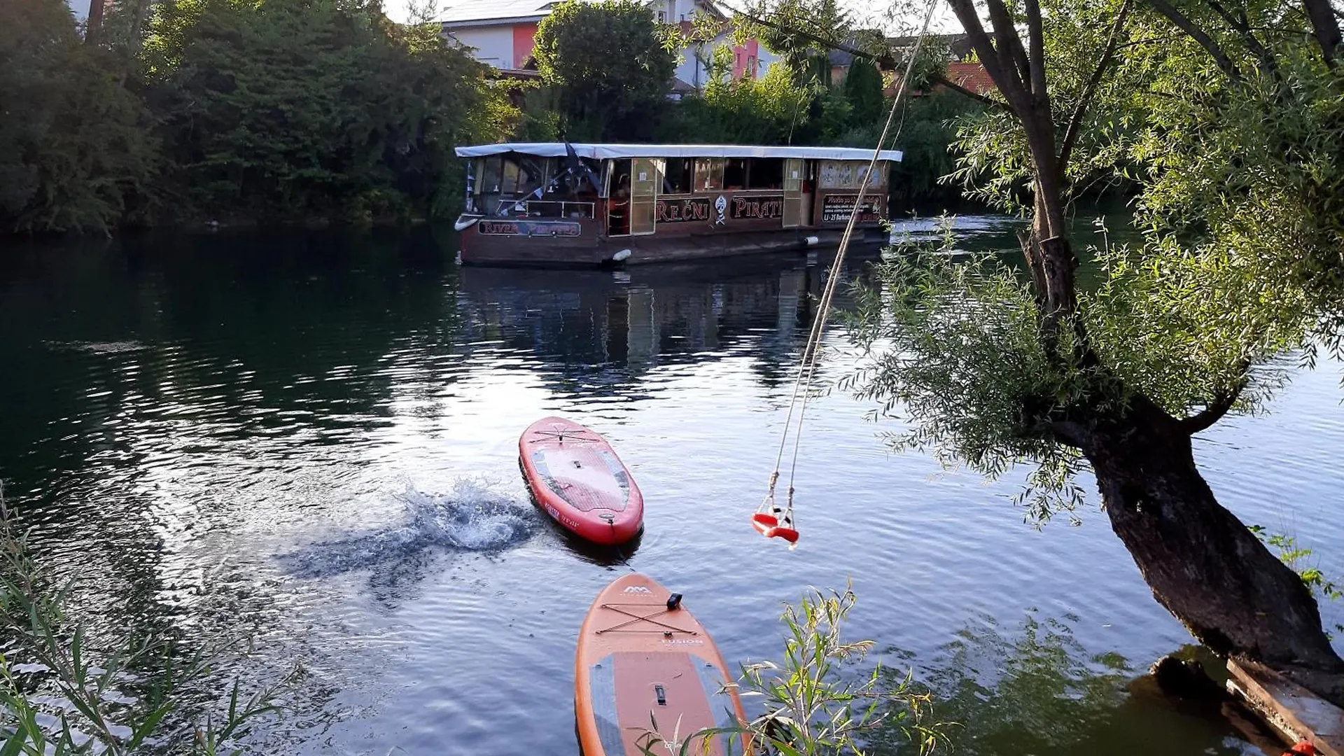 לובליאנה River Houses Ljubljanica בית נופש